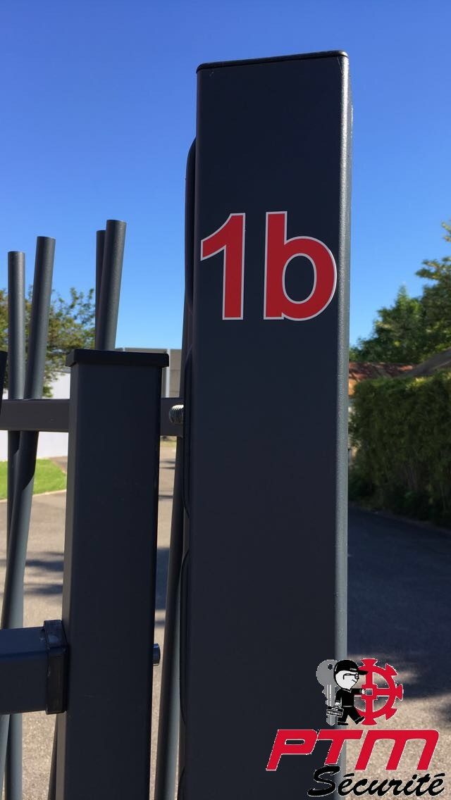 PTM SECURITE PLAQUE SUR MESURE 0